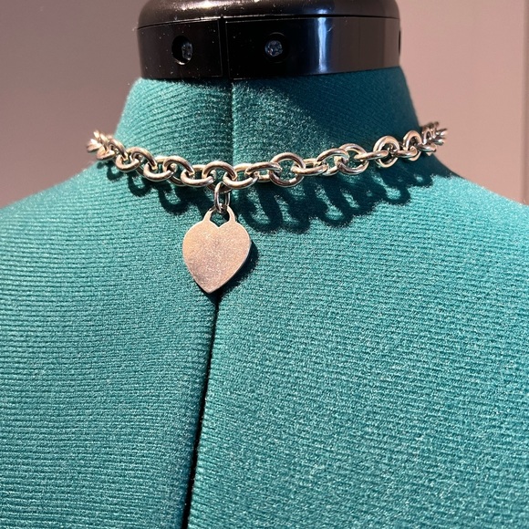 Authentic Tiffany & Co. sterling silver heart necklace - Picture 1 of 6